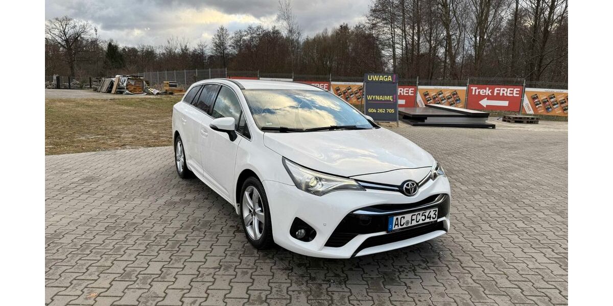 Toyota Avensis 231.200 km 6.990 &euro; Stolberg 52224