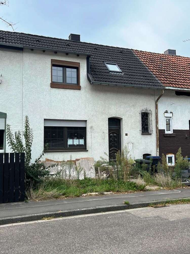 Haus zum Kaufen in Alsdorf 72.800 € 97 m²