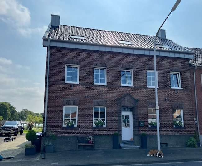 Haus zum Kaufen in Heinsberg-Straeten 556.000 € 154 m²