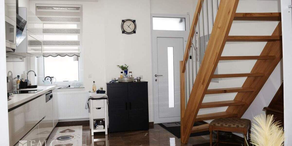 Reihenmittelhaus Eschweiler Röthgen - 3 Zimmer, 129 m&sup2;, 279.000&euro; | Angebot:25683275