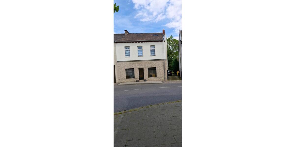 Reihenhaus Eschweiler - 7 Zimmer, 180 m&sup2;, 395.000&euro; | Angebot:26822014