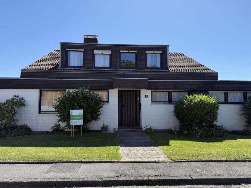 Haus zum Kaufen in Stolberg (Rheinland) Büsbach 495.000 € 175 m²
