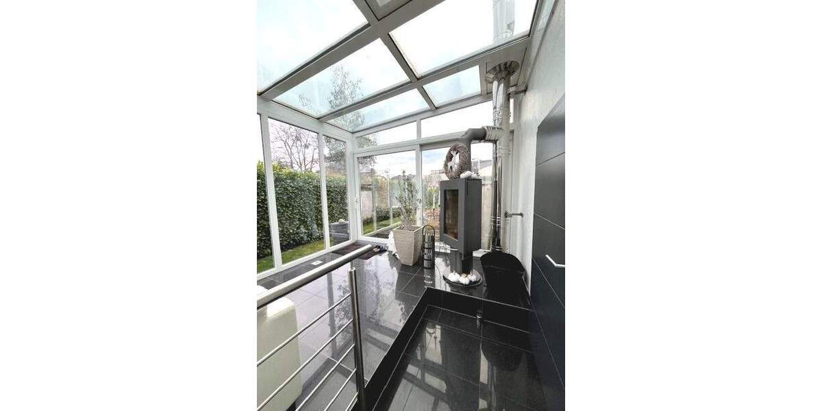 Einfamilienhaus Düren Niederau - 9 Zimmer, 300 m&sup2;, 599.000&euro; | Angebot:25740609