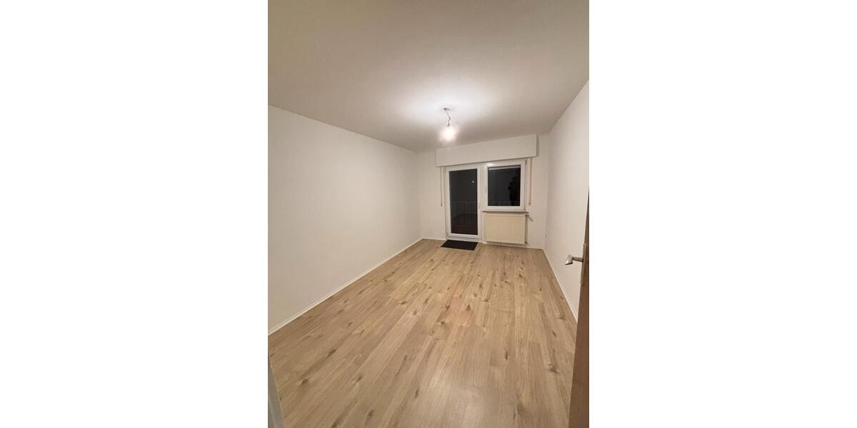 Dachgeschoßwohnung Düren Rölsdorf - 6 Zimmer, 125 m&sup2;, 1.650&euro; | Angebot:25562429