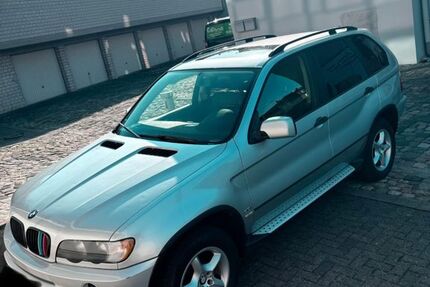 BMW X5 284.000 km 2.700 &euro; Aachen 52066