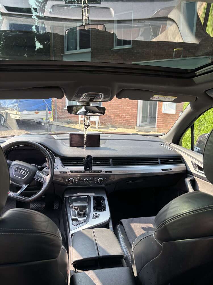 Q7
