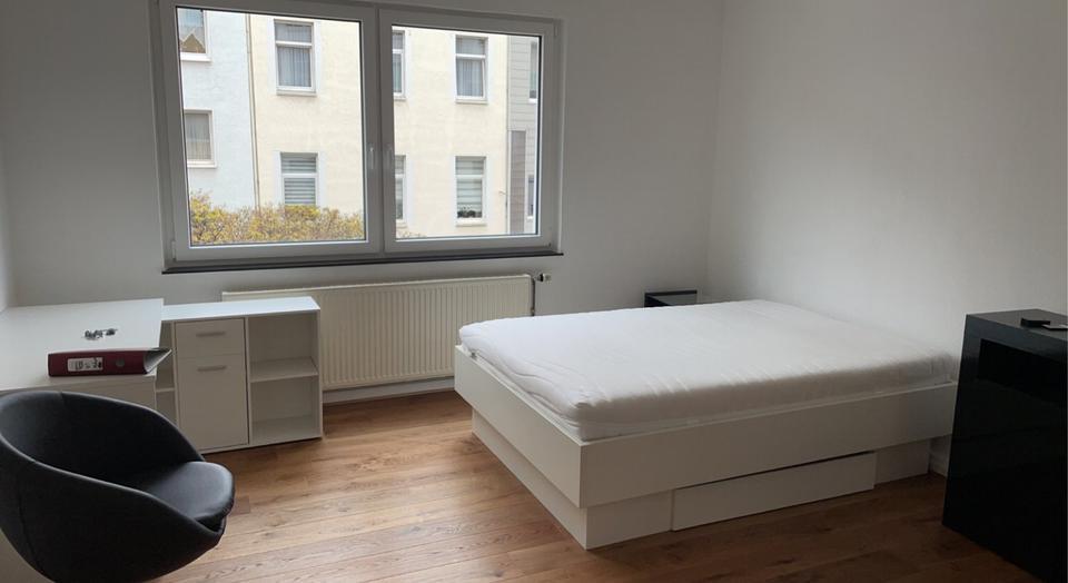 Renovierte 2 Zimmerwohnung mit EBK