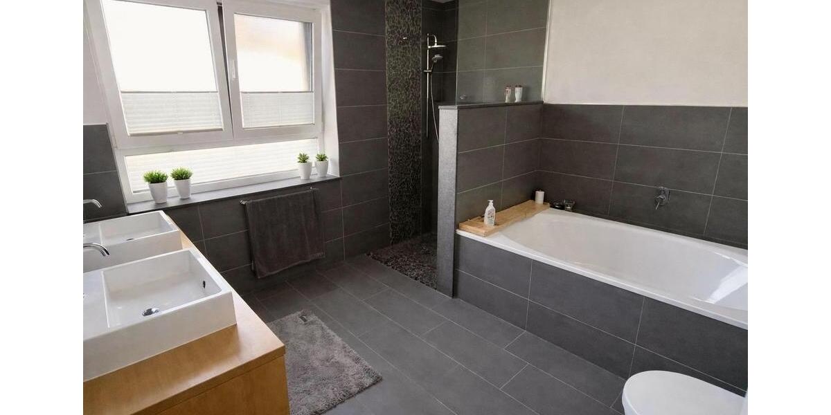 Doppelhaushälfte Würselen - 6 Zimmer, 237 m&sup2;, 2.280&euro; | Angebot:26107910