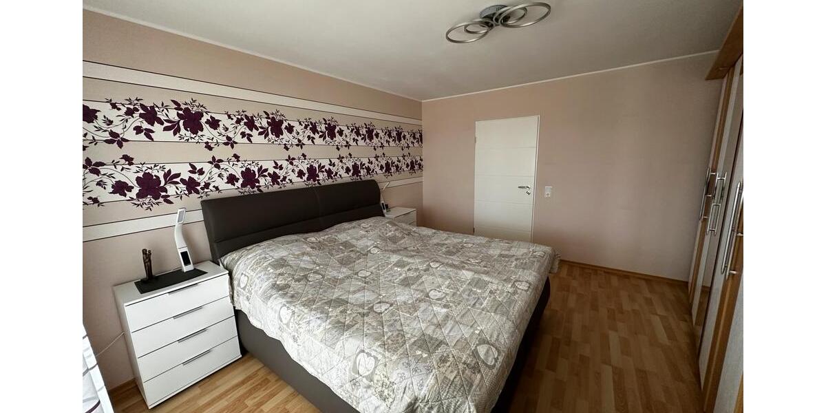 Reihenhaus Düren Mariaweiler-Hoven - 8 Zimmer, 200 m&sup2;, 350.000&euro; | Angebot:25205111