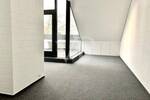 Einzigartiges Architektenhaus - Markante Doppelhaushälfte mit schönem Garten
