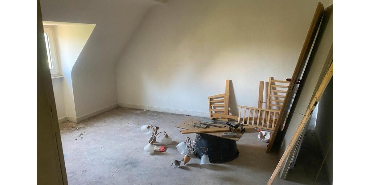 Dachgeschoßwohnung Aachen Aachen-Mitte - 6 Zimmer, 140 m&sup2;, 140.000&euro; | Angebot:26826768