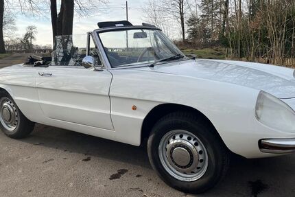 Alfa Romeo Spider 119.000 km 59.000 &euro; Aachen 52076