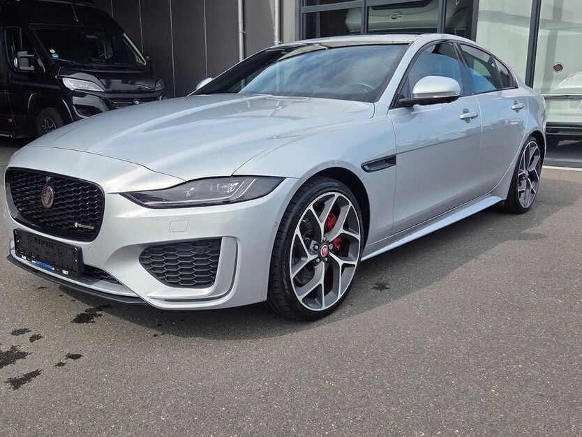 Jaguar XE 128.141 km 30.880 € Düren 52351