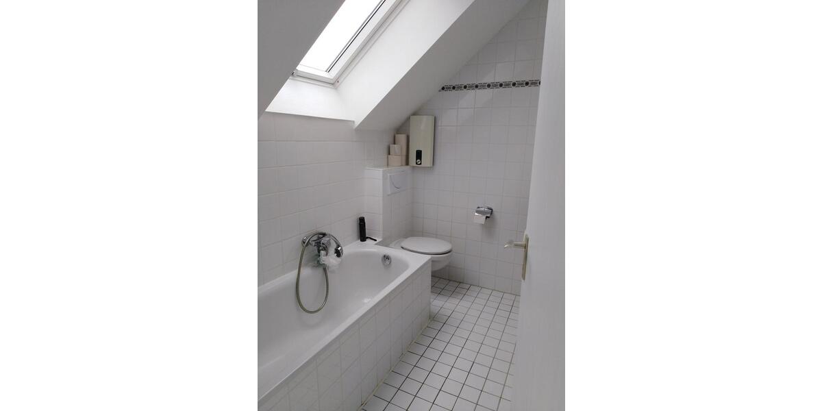 Dachgeschoßwohnung Aachen Aachen-Mitte - 1 Zimmer, 25 m&sup2;, 280&euro; | Angebot:25824088