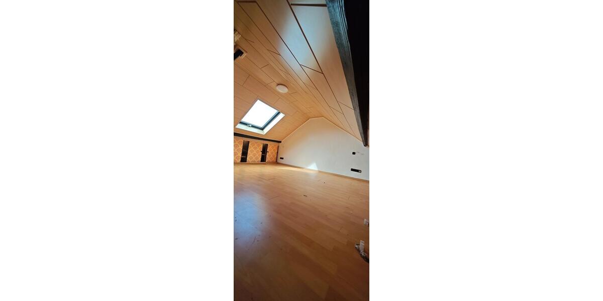 Dachgeschoßwohnung Eschweiler - 3 Zimmer, 102 m&sup2;, 840&euro; | Angebot:26262915