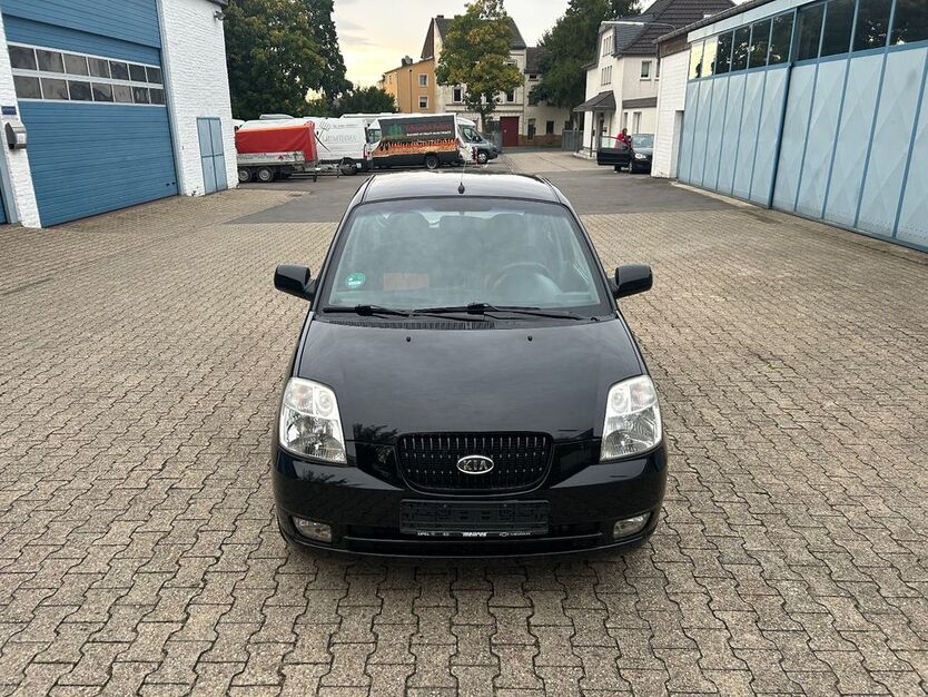 Kia Picanto 110.000 km 1.999 € Aachen 52068