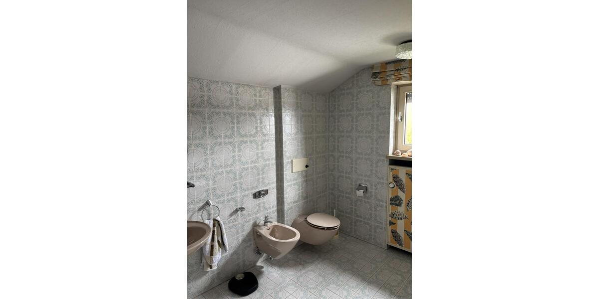 Einfamilienhaus Kreuzau - 7 Zimmer, 200 m&sup2;, 1.850&euro; | Angebot:26137348