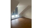 Schöne helle Dachgeschoßwohnung in Düren