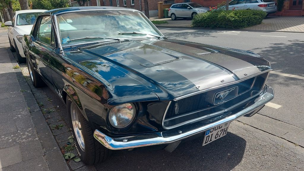 Ford Mustang 136.000 km 28.467 &euro; Düren 52355