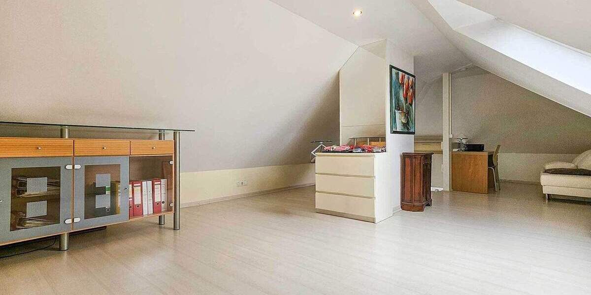 Etagenwohnung Baesweiler - 3 Zimmer, 91 m&sup2;, 299.000&euro; | Angebot:25697827