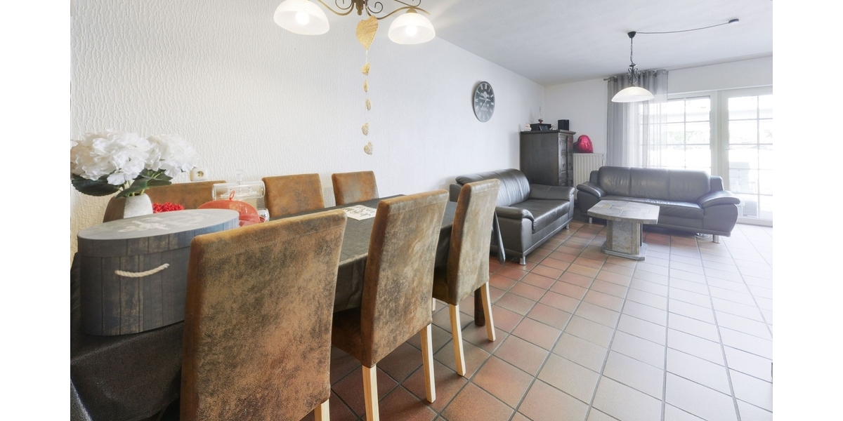 3D: Familienglück in ruhiger Lage - Sehr gepflegtes Einfamilienhaus mit Kamin, Balkon und viel Platz - Reihenendhaus Gangelt | Angebot:26777849