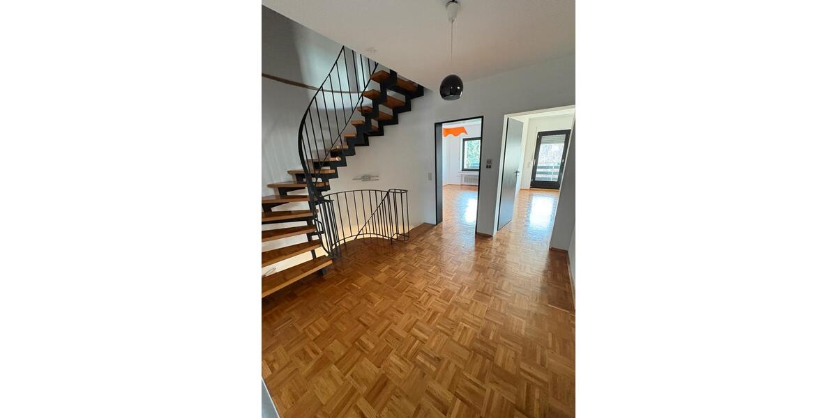 Doppelhaushälfte Eschweiler - 5 Zimmer, 250 m&sup2;, 1.760&euro; | Angebot:25422417