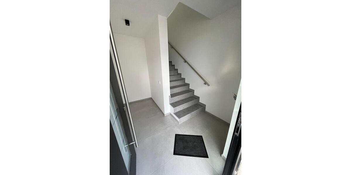 Etagenwohnung Baesweiler - 3 Zimmer, 100 m&sup2;, 1.380&euro; | Angebot:25831736