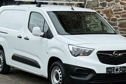 Opel Combo 53.823 km 13.990 &euro; Simmerath (bei Aachen) 52152