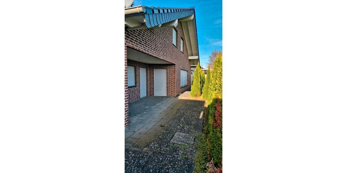 Einfamilienhaus KFW55 232m 2011 2 Garagen mit Restarbeiten 5 zimmer