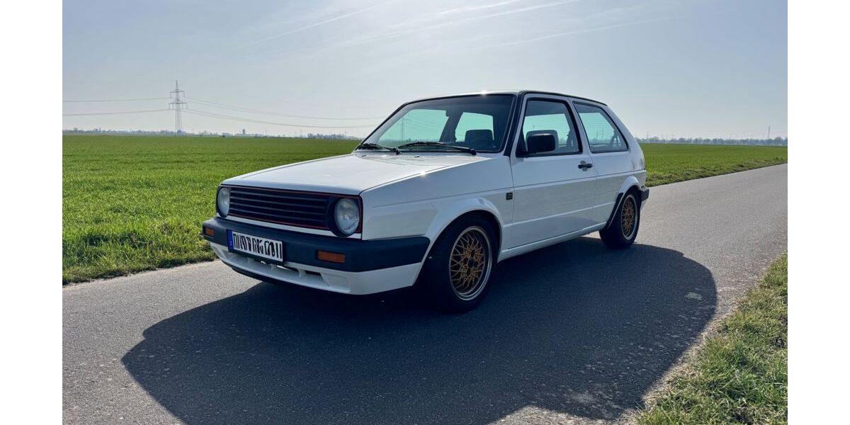 VW Golf 2.000 km 11.000 &euro; Kreuzau 52372