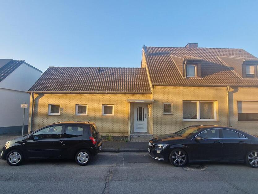 Schönes Reiheneckhaus in Jülich-Kirchberg, direkt vom Eigentümer