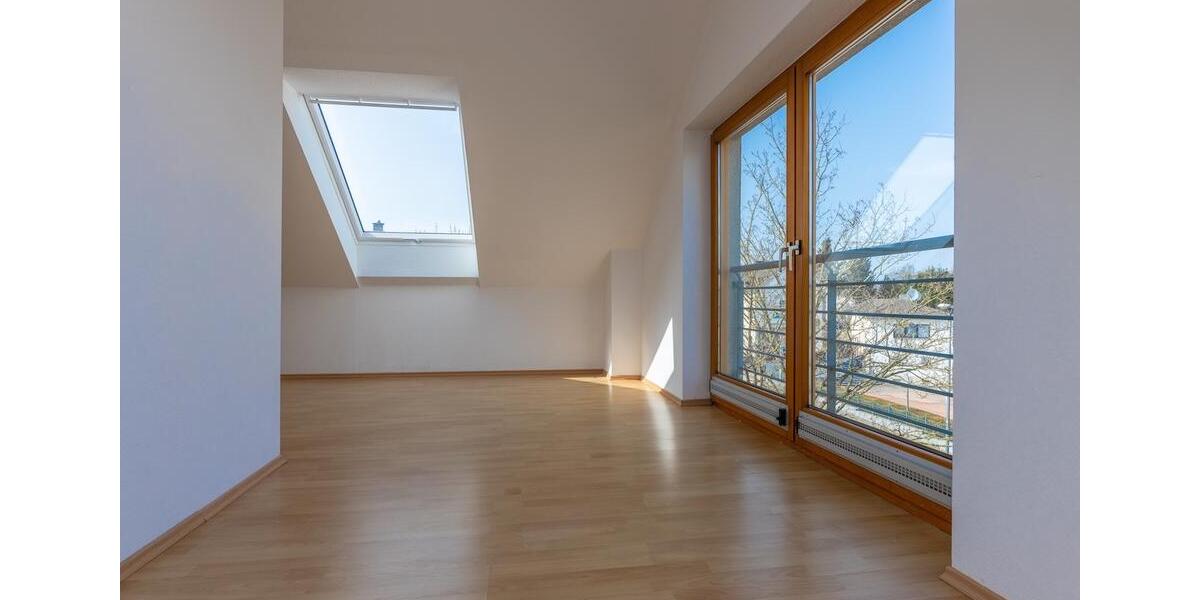 Dachgeschoßwohnung Aachen Eilendorf - 5 Zimmer, 119 m&sup2;, 380.000&euro; | Angebot:27202306