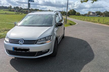 VW Sharan 125.500 km 9.600 &euro; Aachen 52076