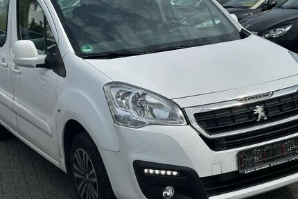Peugeot Partner 182.000 km 5.900 &euro; Aachen 52070