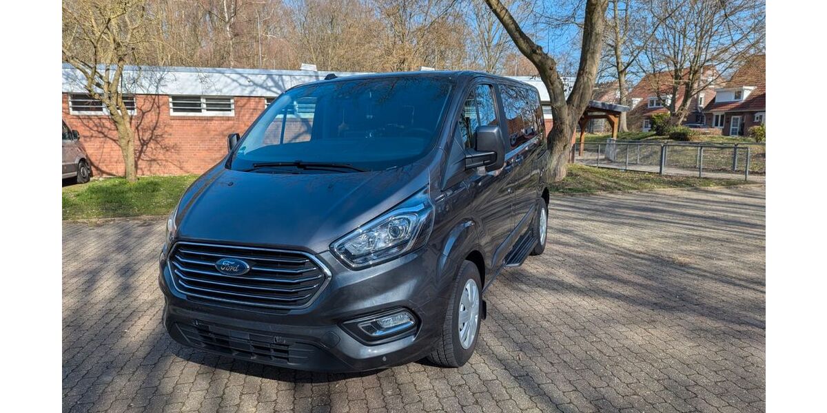 Ford Tourneo Custom 83.000 km 22.900 &euro; Baesweiler 52499