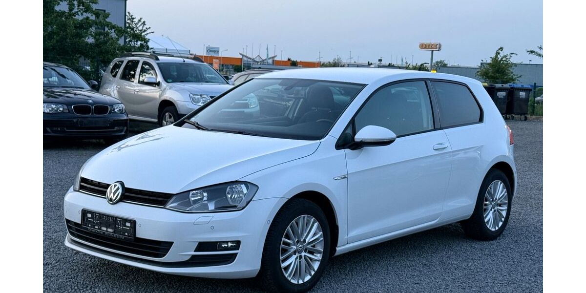 VW Golf 144.000 km 7.750 &euro; Düren 52351
