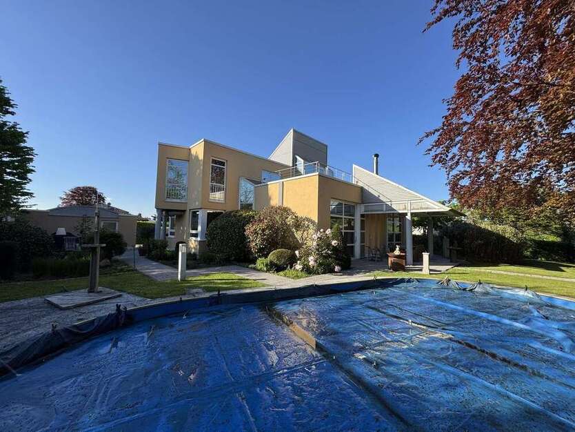 Haus zum Kaufen in Jülich-Kirchberg 815.000 € 250 m²