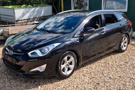 Hyundai i40 195.000 km 4.900 &euro; Düren 52349