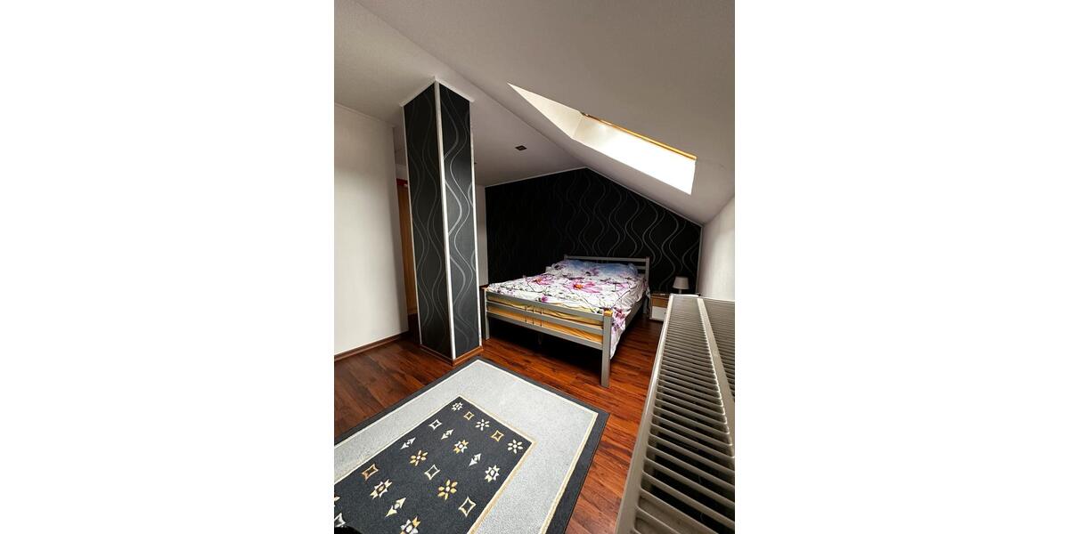 Reihenhaus Düren Mariaweiler-Hoven - 8 Zimmer, 200 m&sup2;, 350.000&euro; | Angebot:25205111