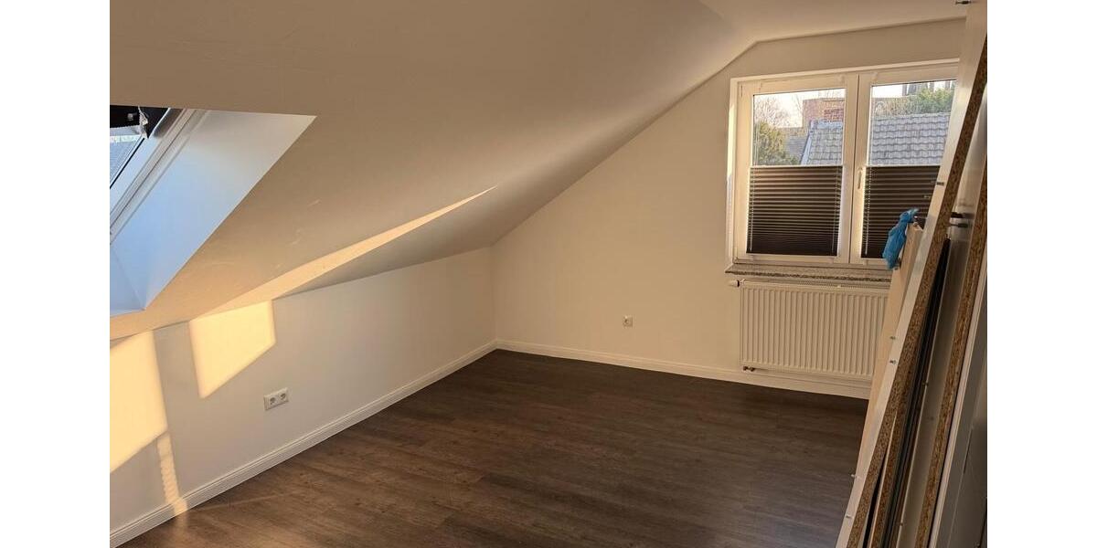 Dachgeschoßwohnung Eschweiler - 1 Zimmer, 25 m&sup2;, 445&euro; | Angebot:25641555