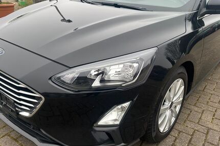 Ford Focus 154.000 km 9.499 &euro; würselen 52146