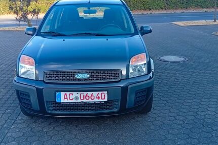 Ford Fusion 157.231 km 2.699 &euro; Aachen 52080
