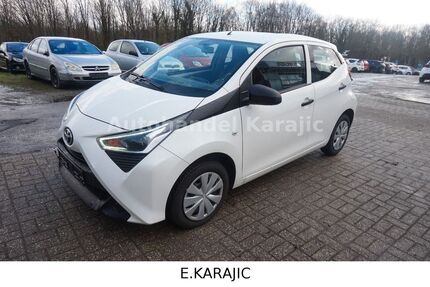 Toyota Aygo (X) 74.000 km 7.990 &euro; ESCHWEILER - KINZWEILER 52249