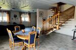 Große Wohnung in 2 Familienhaus mit Garten und Autogarage