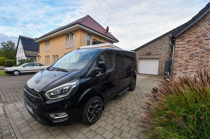 Ford Tourneo Custom 43.500 km 38.500 € Übach-Palenberg 52531