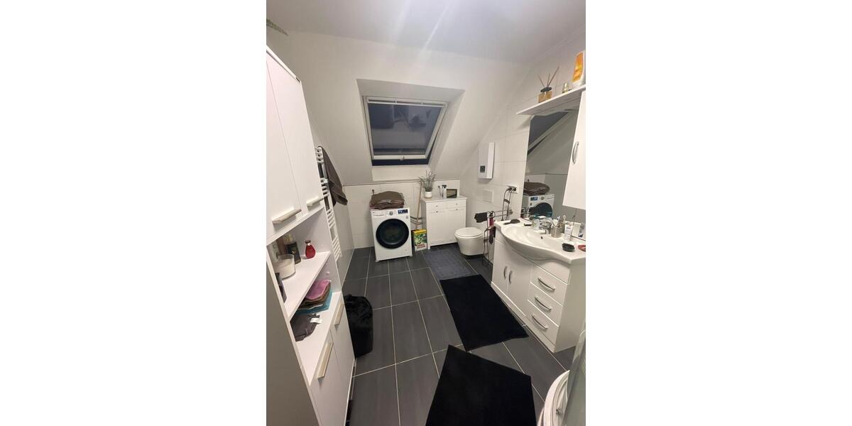 Dachgeschoßwohnung Herzogenrath - 2 Zimmer, 70 m&sup2;, 650&euro; | Angebot:26459043