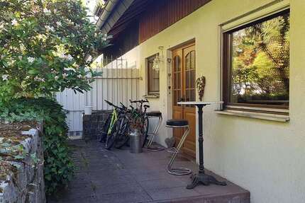 Haus zum Mieten in Hausen 1.490 € 150 m²