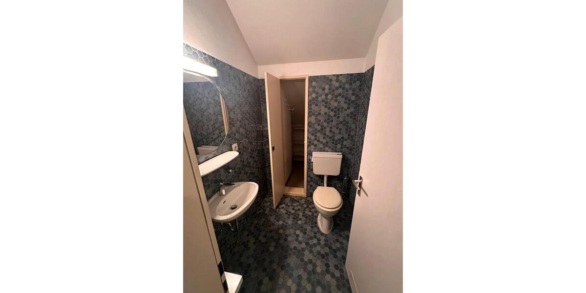 Dachgeschoßwohnung Aachen Aachen-Mitte - 2 Zimmer, 99 m&sup2;, 325.000&euro; | Angebot:27209201
