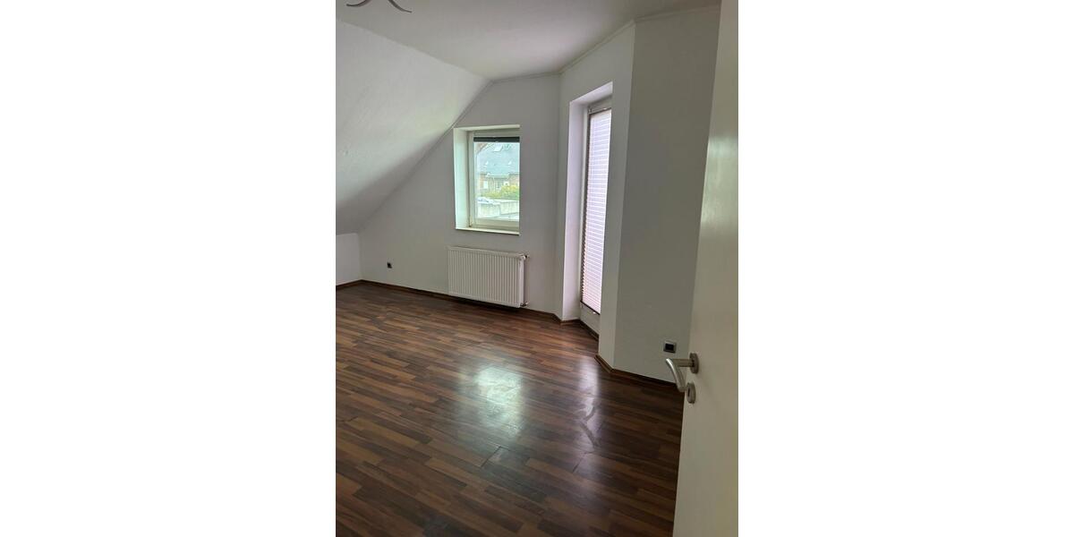 Dachgeschoßwohnung Stolberg (Rheinland) - 4 Zimmer, 116 m&sup2;, 299.990&euro; | Angebot:26351307