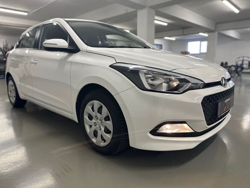 i20